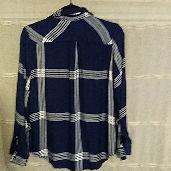 Blue and cream plaid top - Picture 3 of 3